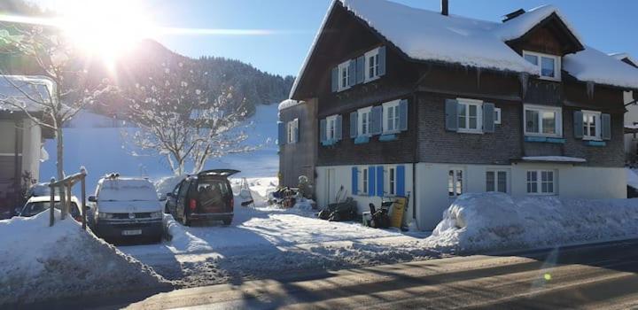 Gemuetliche Wohnung In Einfamilienhaus Alberschwende Extérieur photo